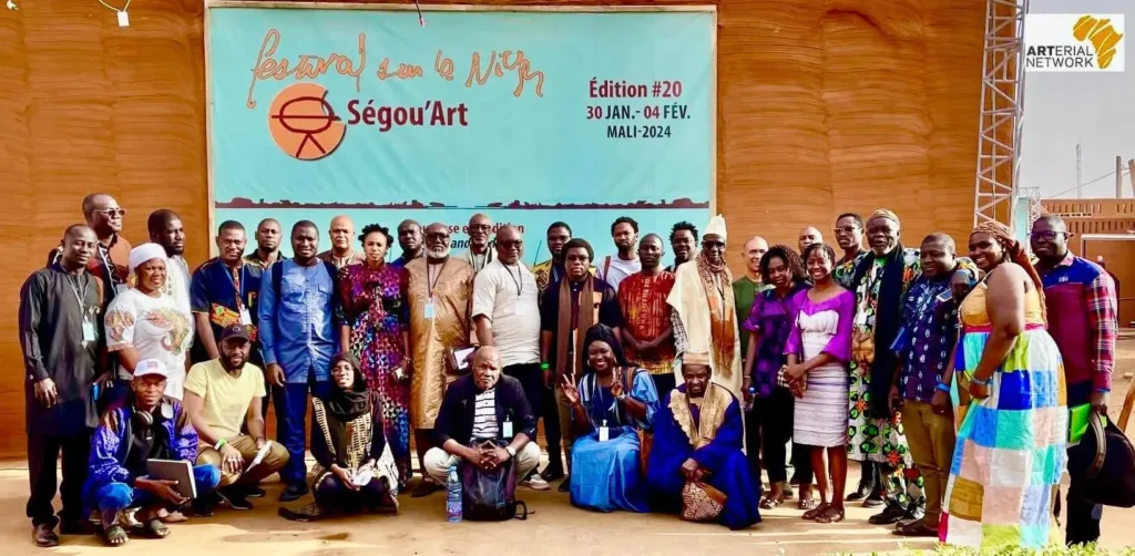 Découvrez la vibrante 20e Édition du Ségou'Art-Festival sur le Niger! Musique, danse, débats et expositions célèbrent la culture malienne et africaine. Rejoignez-nous pour une aventure culturelle unique.